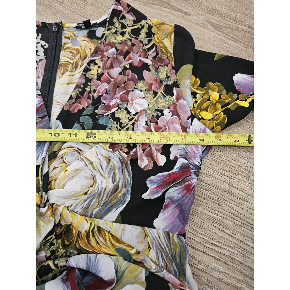 Express Women's Floral V-Neck Long Sleeve Twist Front RomperSize Medium NWT - Picture 5 of 10